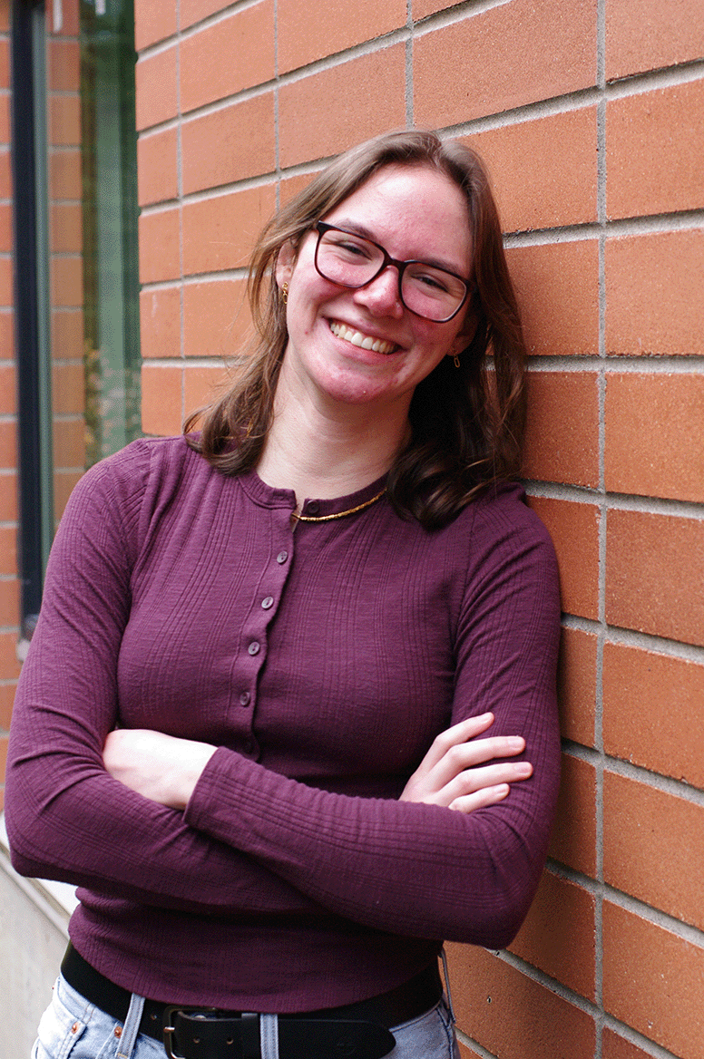 Catie Mohr Headshot