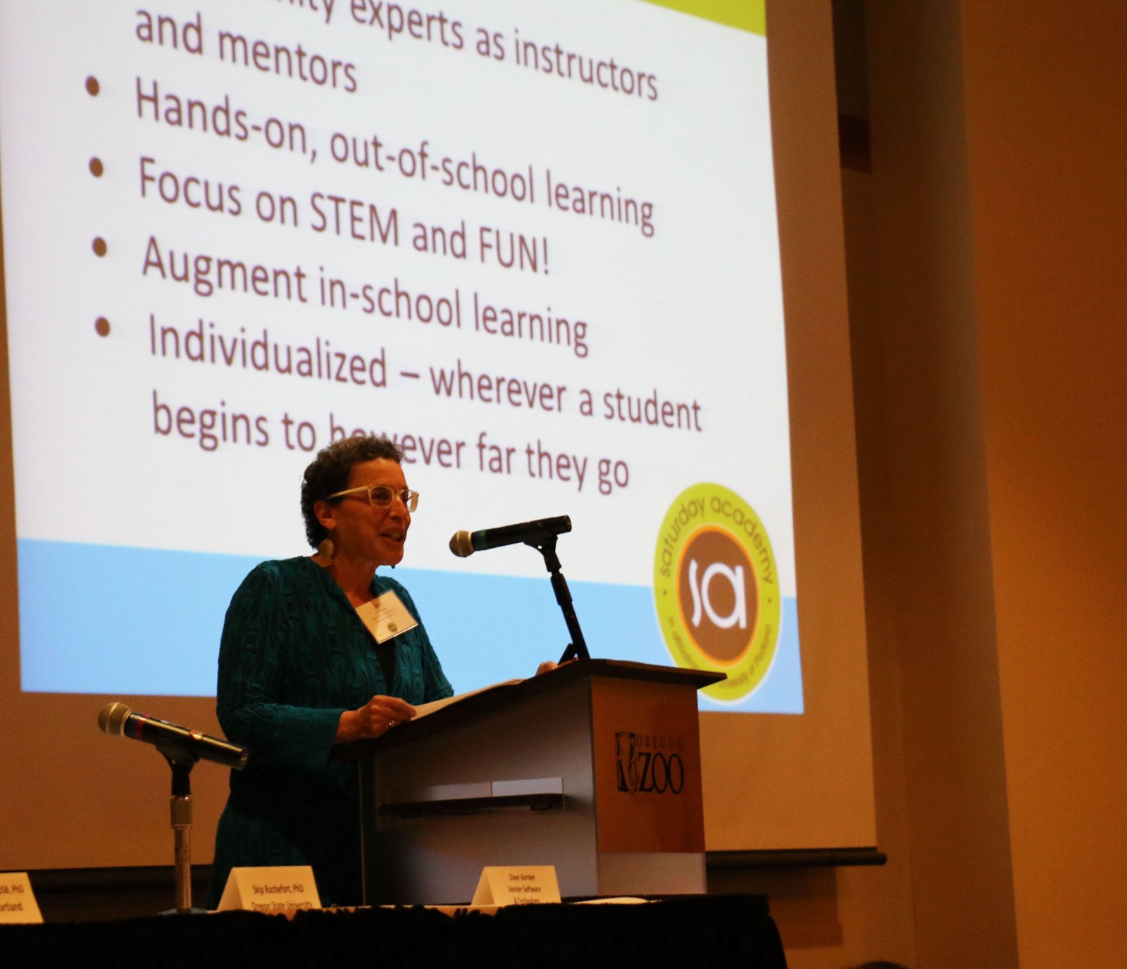 Jeri Janowsky, Saturday Academy Executive Director, speaks at the 2019 Discovery Luncheon 