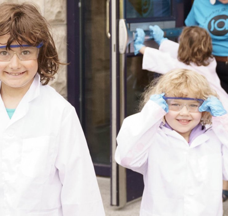 Grades K-2 Dressed as Scientists